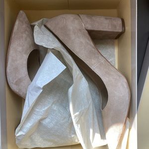 Marc Fisher Suede Pump